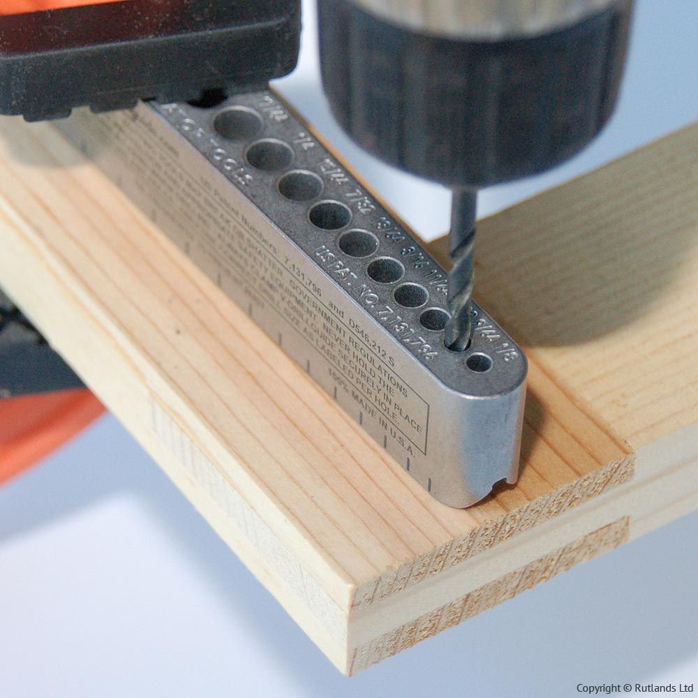 Big Gator Tools MDG1000NP enables precise hole placement across metric drill sizes.