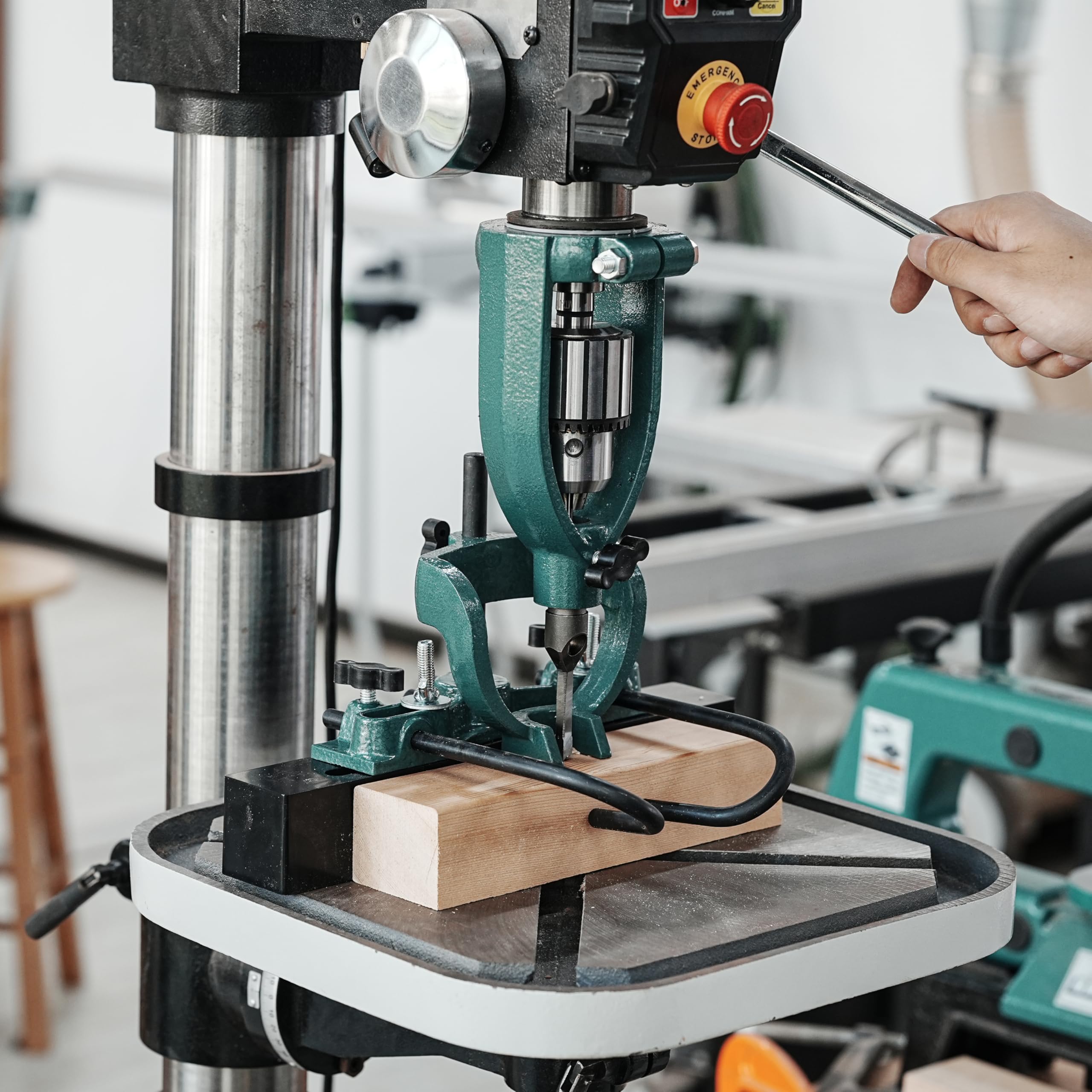 BMTURNING mortising attachment side rod aids consistent alignment.