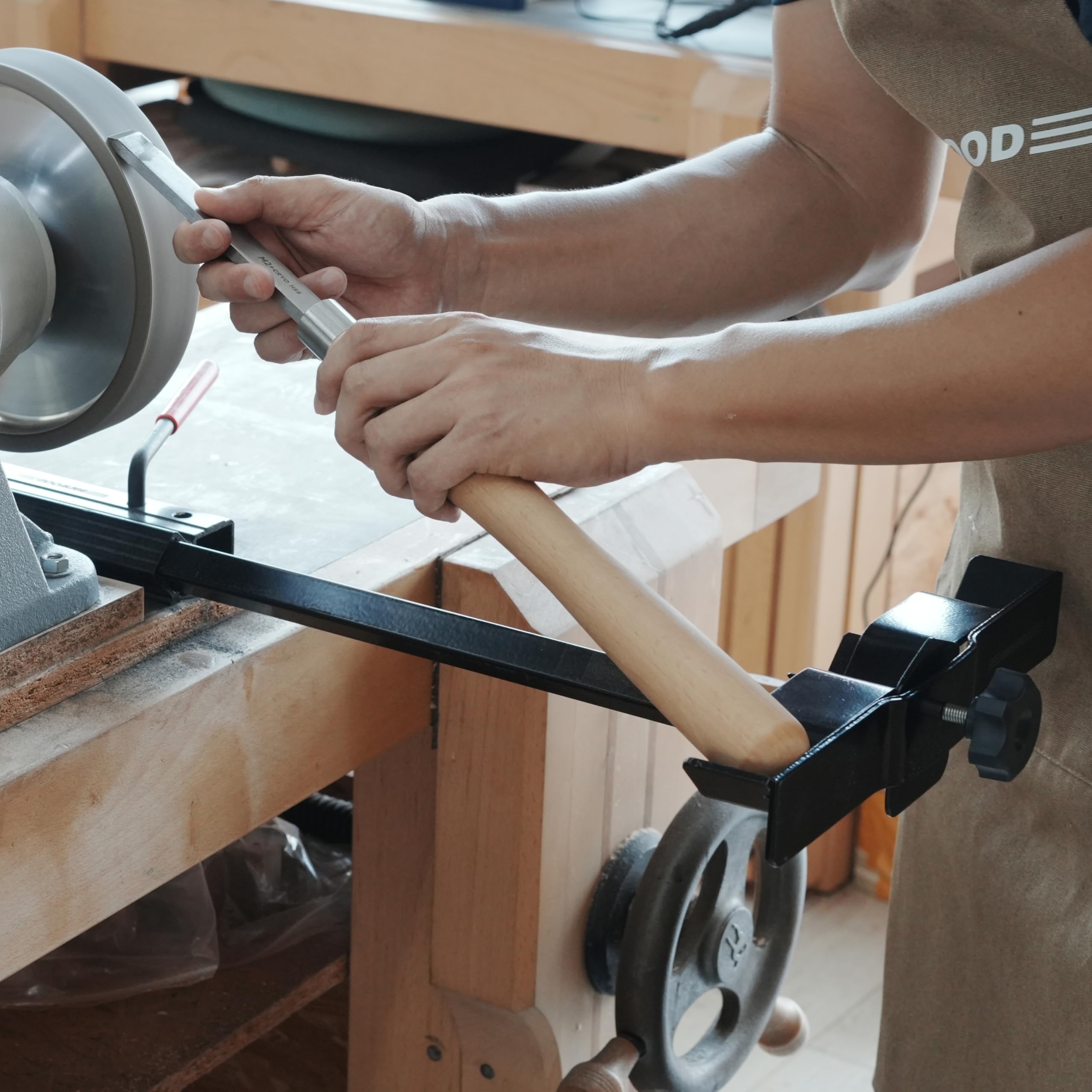 BMWOOD BG-GRIND4 platform angle setup supports custom sharpening setups.