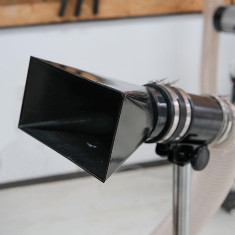 BMWOOD Deluxe hood with large stable footprint on uneven floors