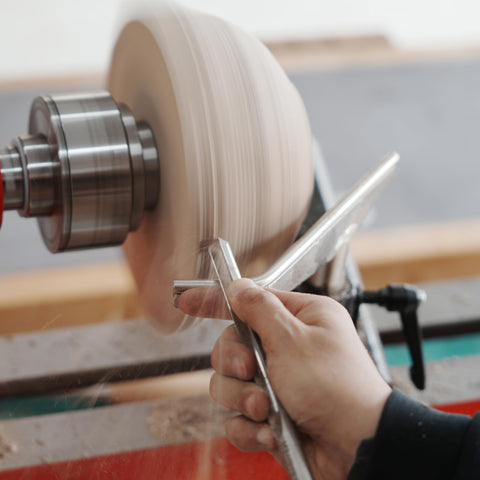 BMWOOD Solid steel toolrest construction ensures long-lasting reliability.