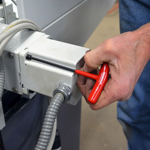 Bondhus welded handle-blade connection increases durability and safety