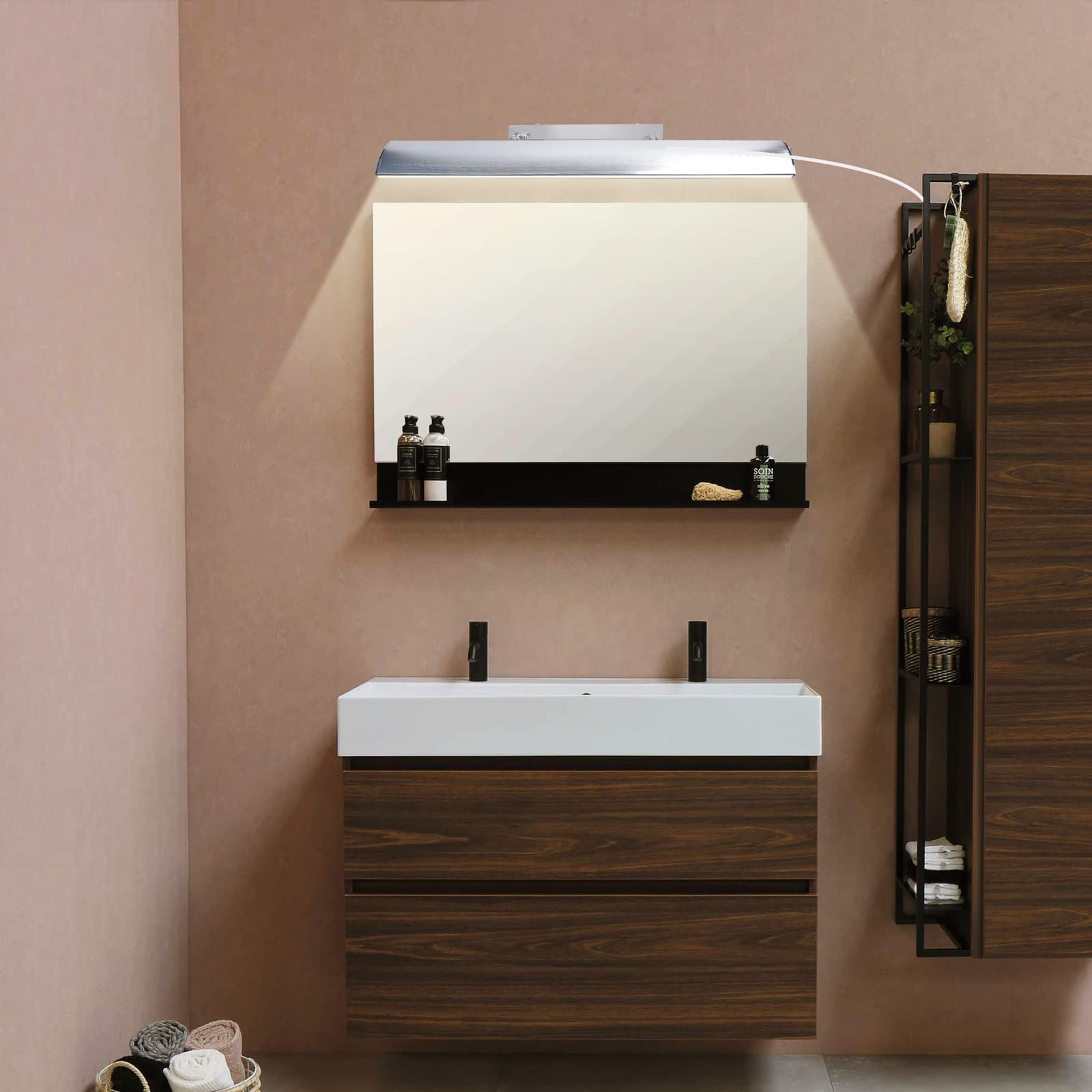 Bonlux LED vanity light length 570mm demonstrates even coverage over a mirror