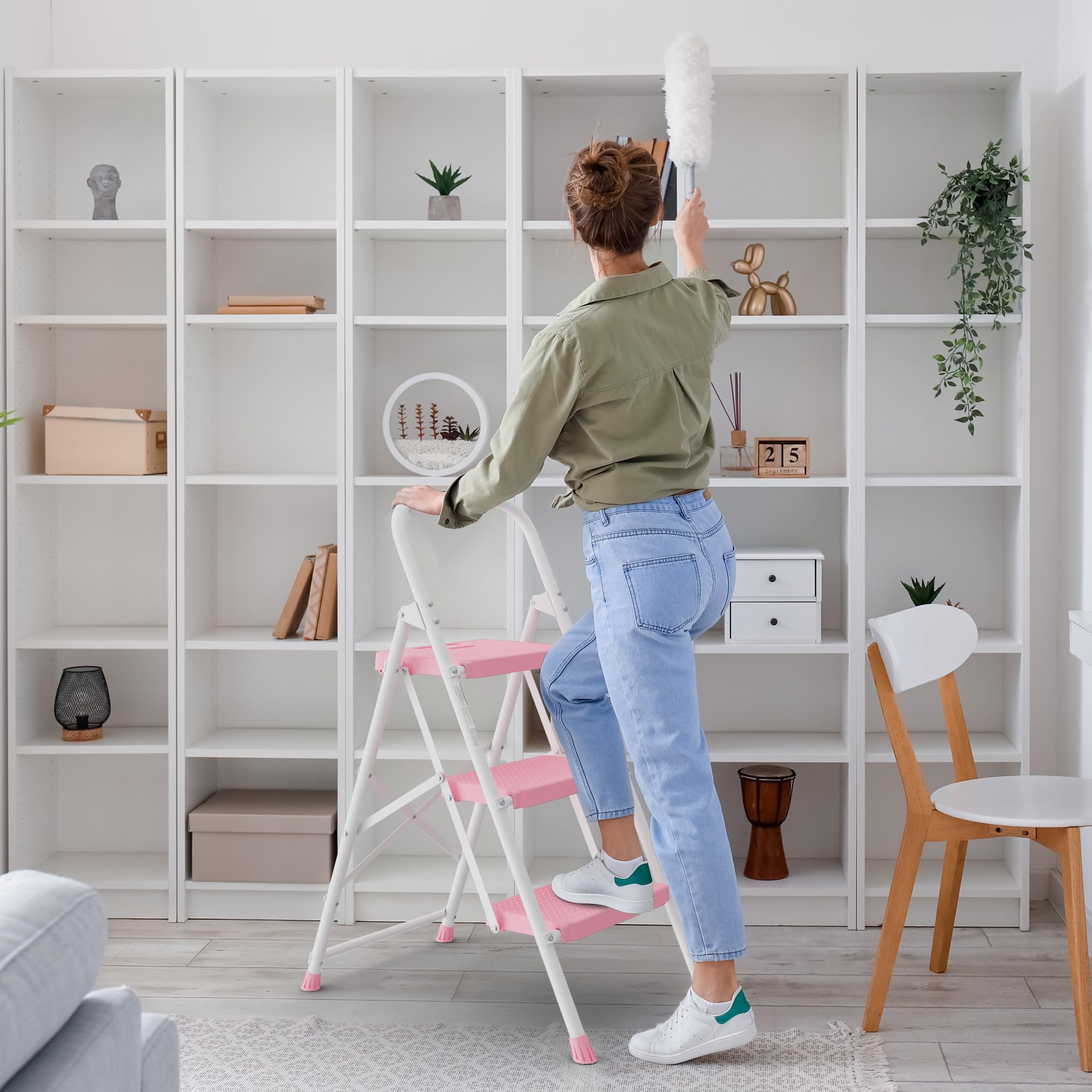 BONTEC 3-Step Ladder non-slip pedals pink for stable footing.