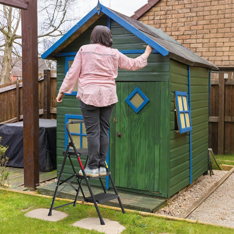 BONTEC 3-Step Ladder sturdy steel frame supports demanding tasks safely.