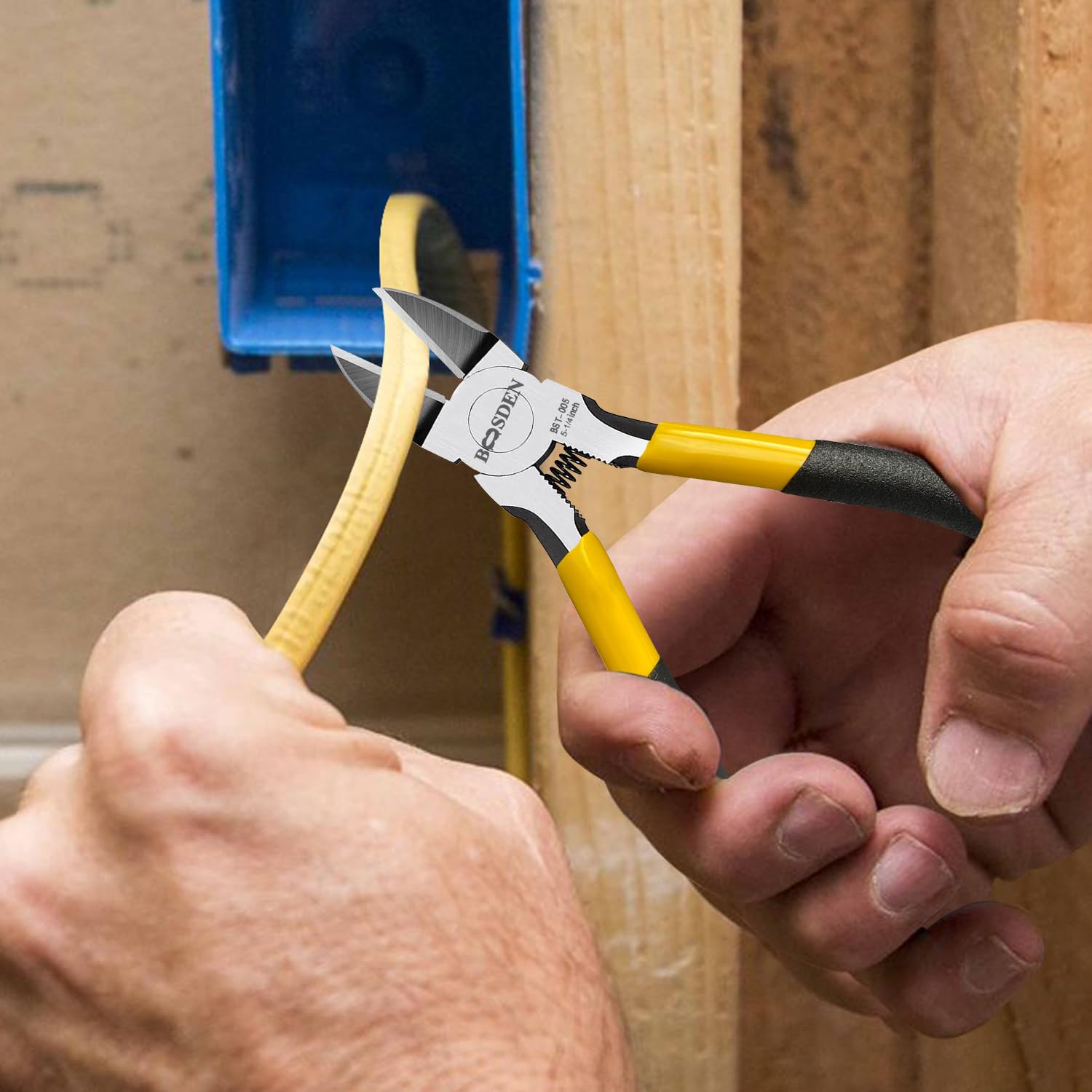 BOOSDEN note warns non-insulated use, promoting safe handling on suitable materials.