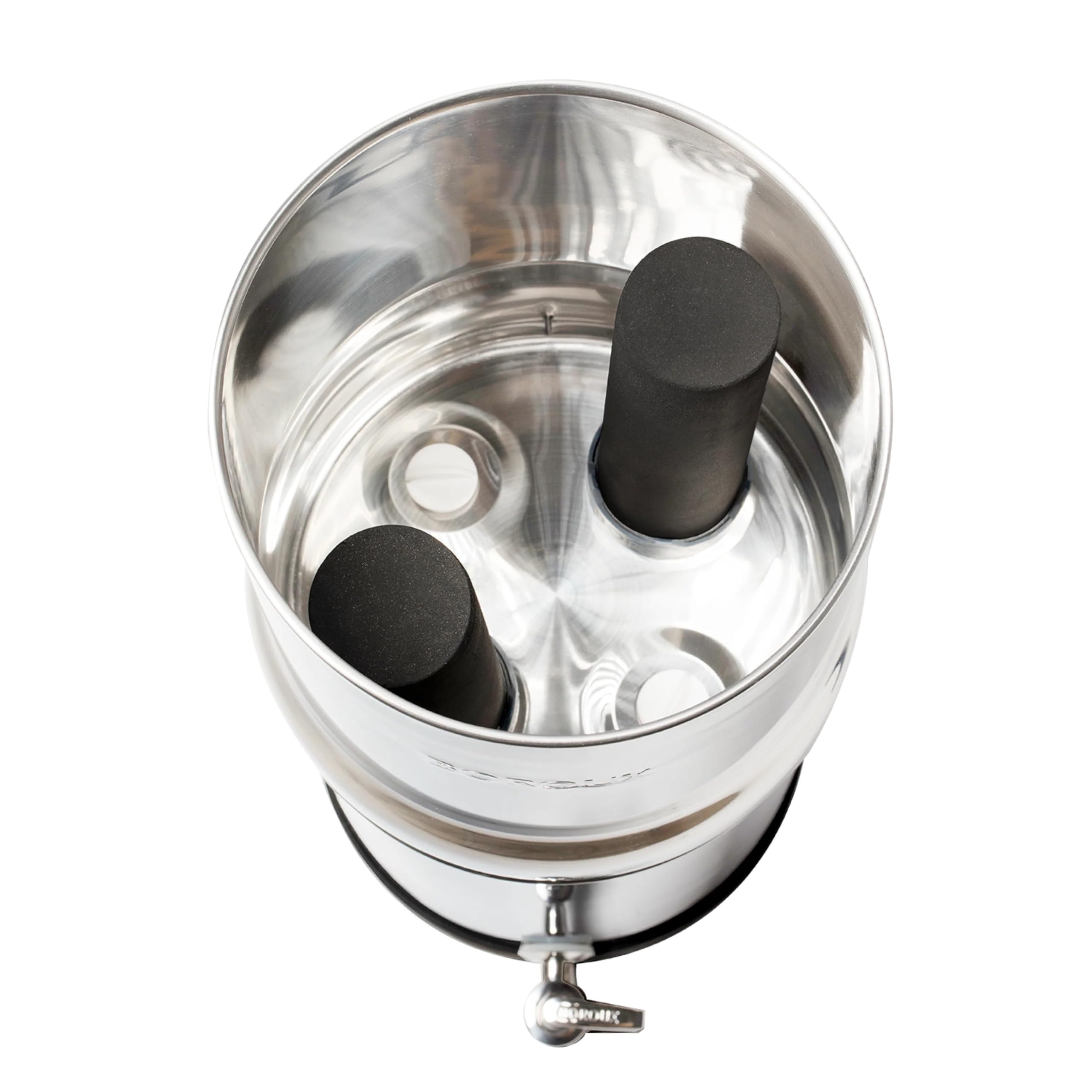 Boroux Foundation stem saver design strengthens the filter’s stem during cleaning and handling.