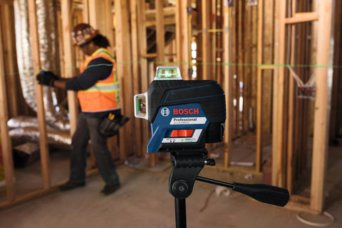 Bosch GLL3-330CG compact portable design for one-person use