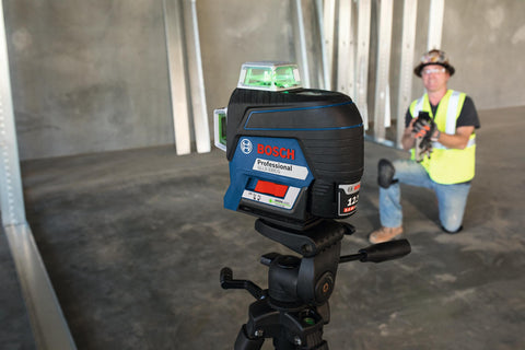 Bosch GLL3-330CG high-visibility green beams in bright conditions
