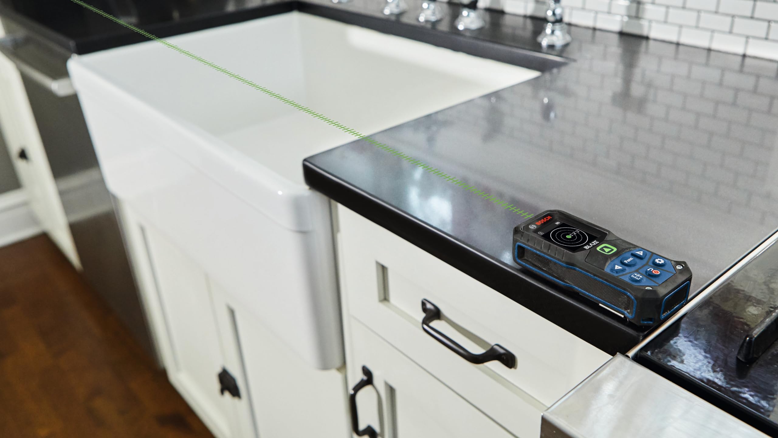 Bosch GLM165-27CGL MeasureOn app transfers measurements digitally