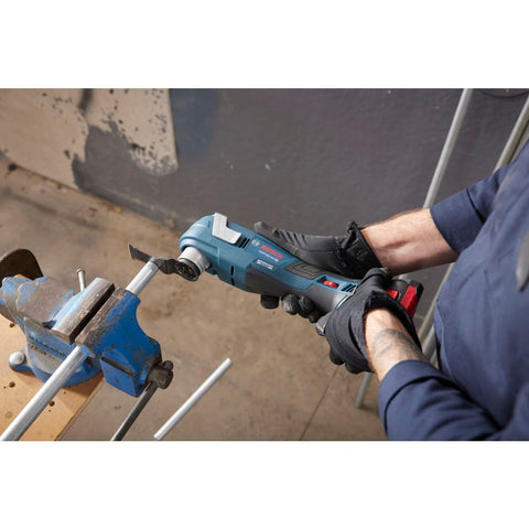 Bosch GOP18V-34N no-touch blade-change demonstrates fast blade swaps
