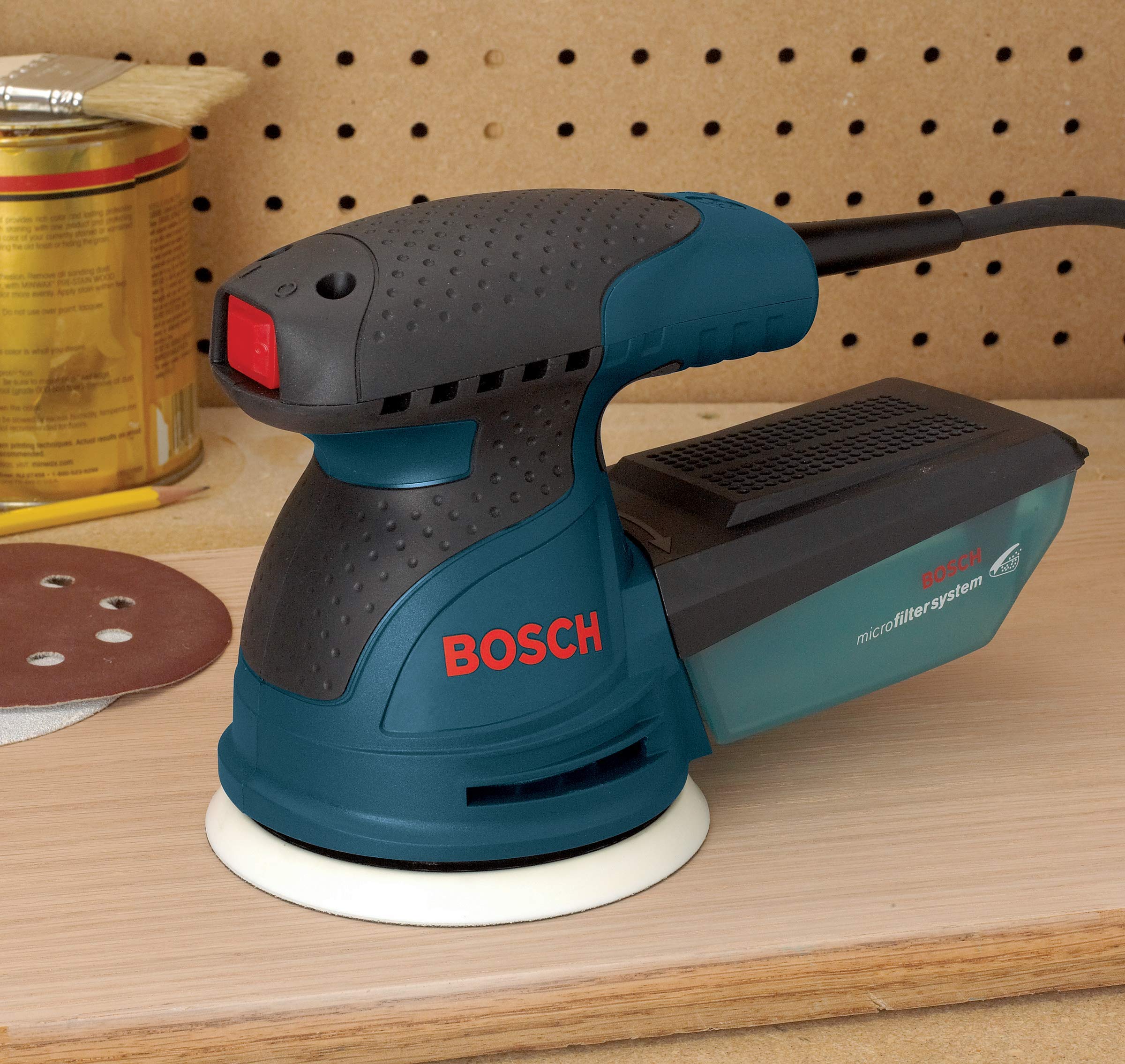Bosch ROS20VSC palm sander kit contents ready-to-use.