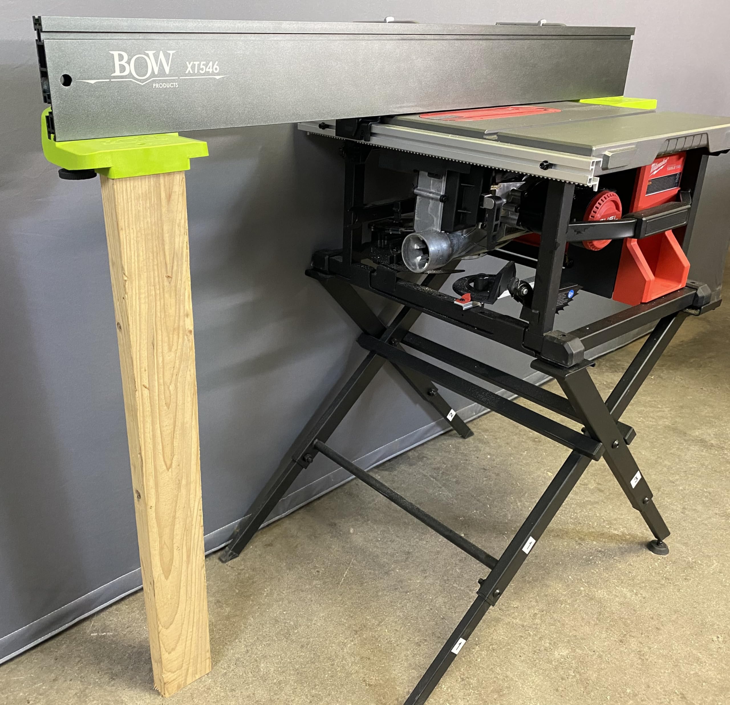 XTENDER Fence with XT1 Feed Supports enhances feeding stability on portable saws.