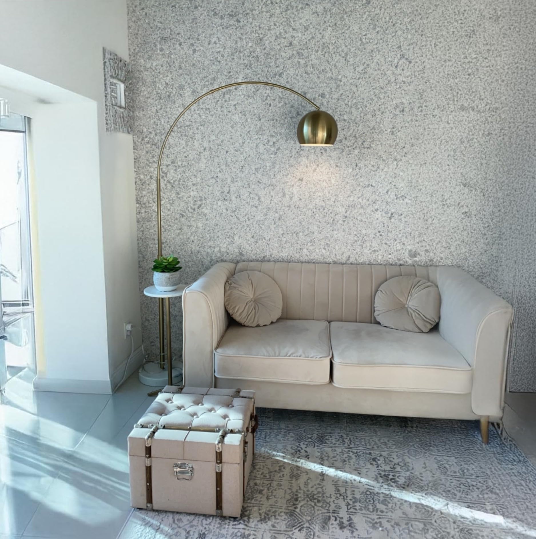 Olivia 9W LED bulb provides energy-efficient illumination