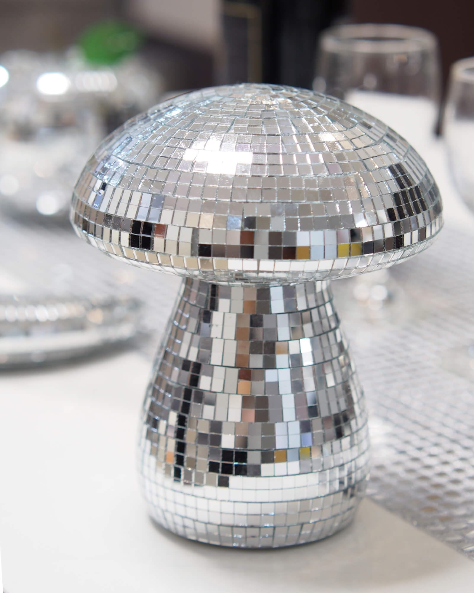 Brillantreal handcrafted mushroom disco ball showcases mirrored detail and unique decor.