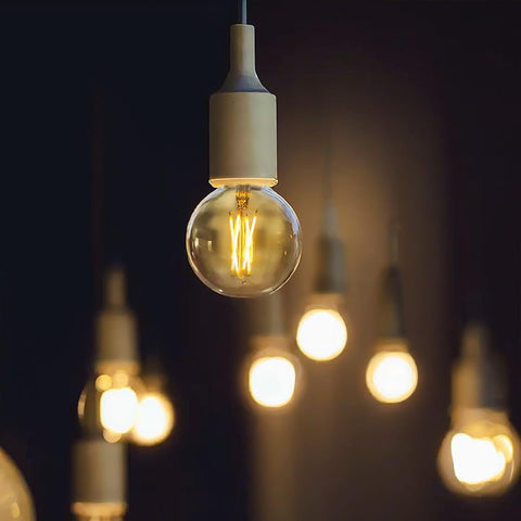 BRIMAX energy-saving bulb highlights long life and efficiency.