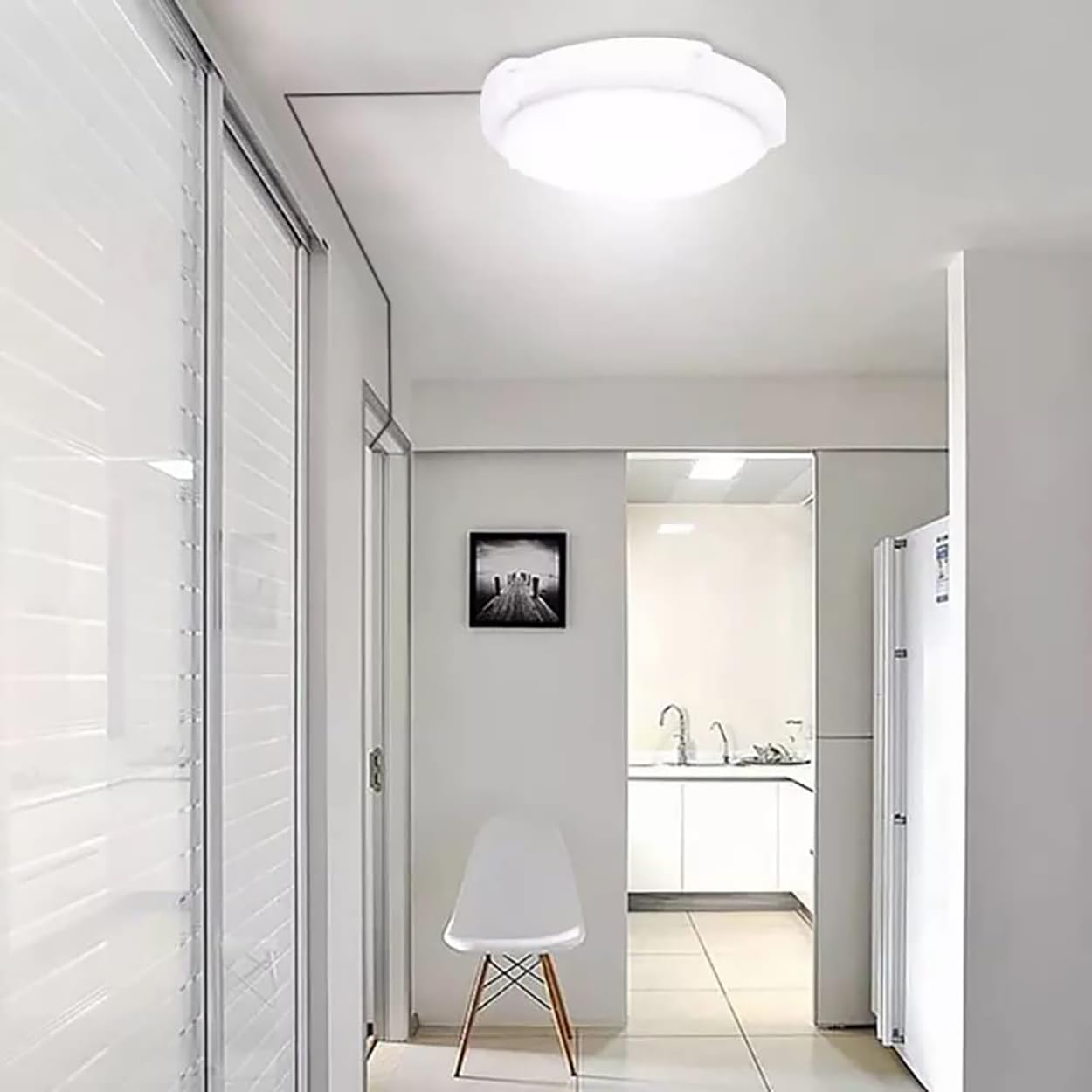 Brioeua IP65 waterproof design withstands rain and dust.