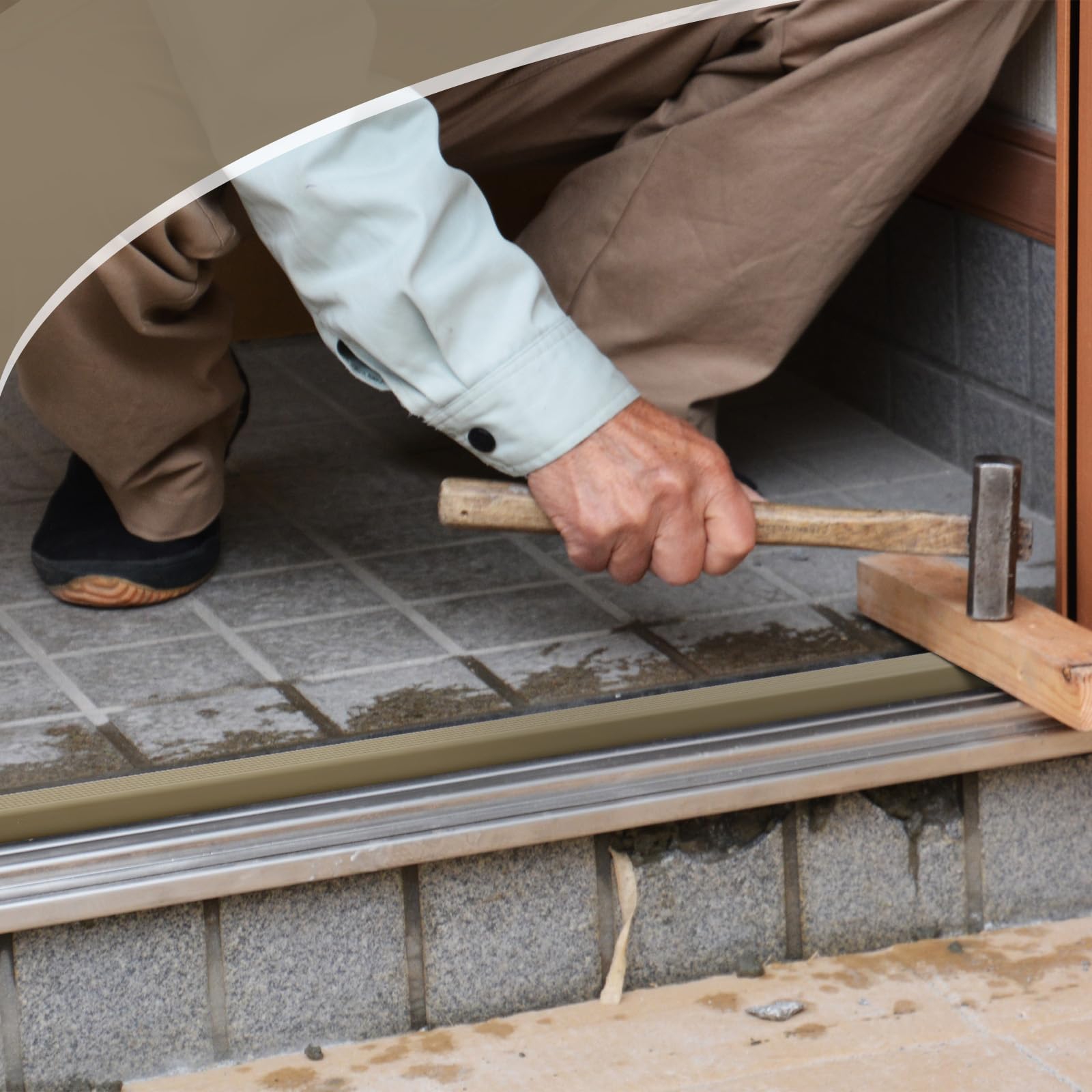 Briwooody threshold cap 36-inch grey close-up reveals durable vinyl edge.
