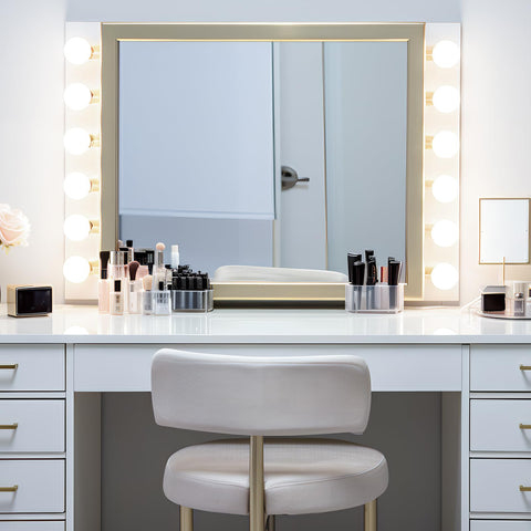 Brtstiun G25 vanity bulb reduces energy use with 6W lighting.