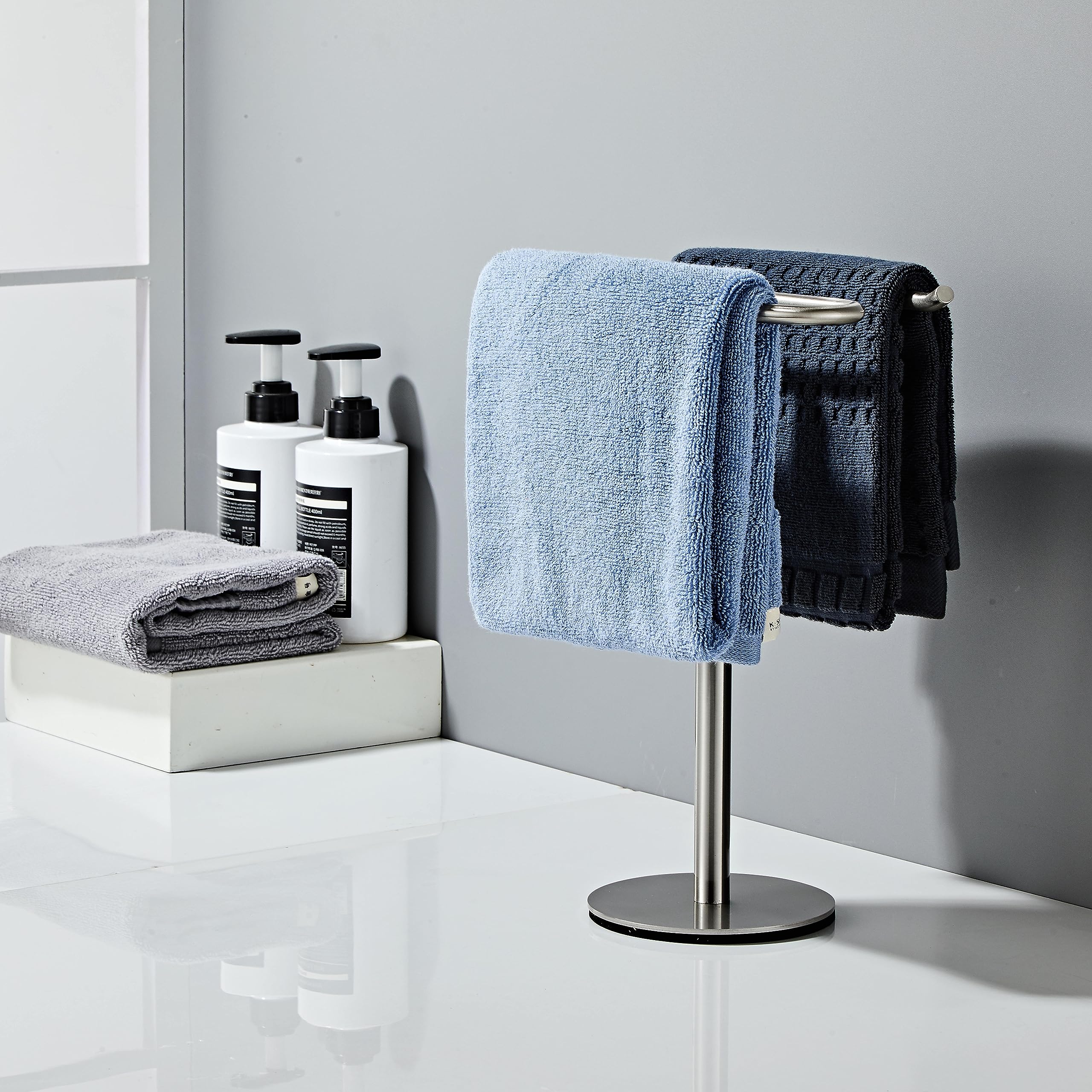 BTHRMHW versatile storage for towels, jewelry, or headbands on a countertop