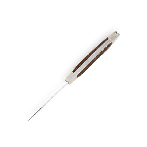 Buck Knives 375 Deuce woodgrain handle with nickel silver bolsters for a classic grip.