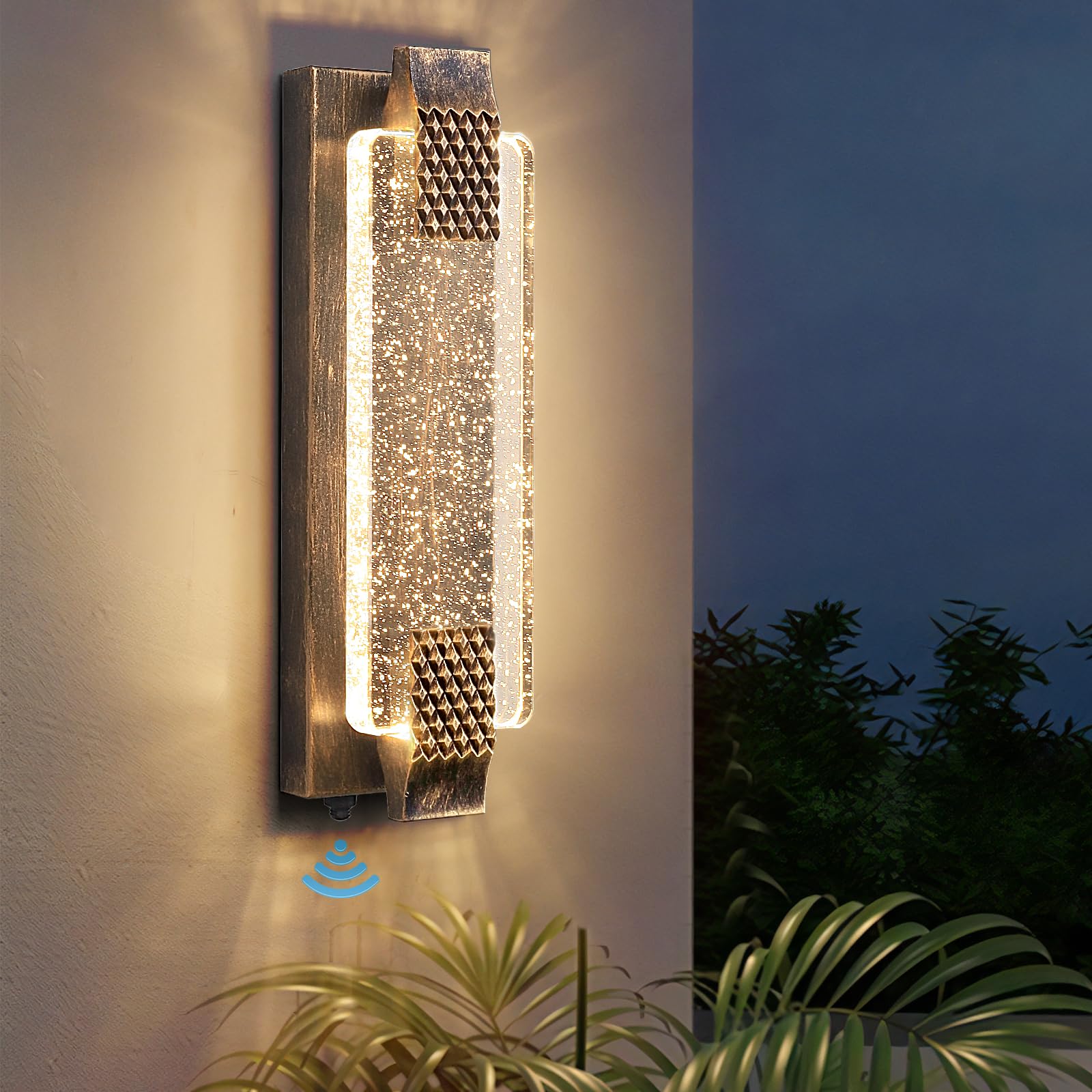 Camuucci 12-watt LED delivers warm 3000K light outdoors.