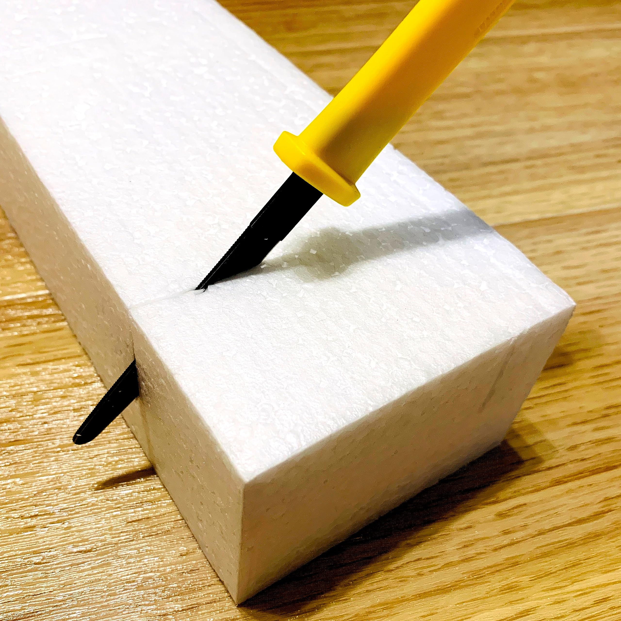 CANARY Dan Chan 3-inch blade for precise cardboard cuts
