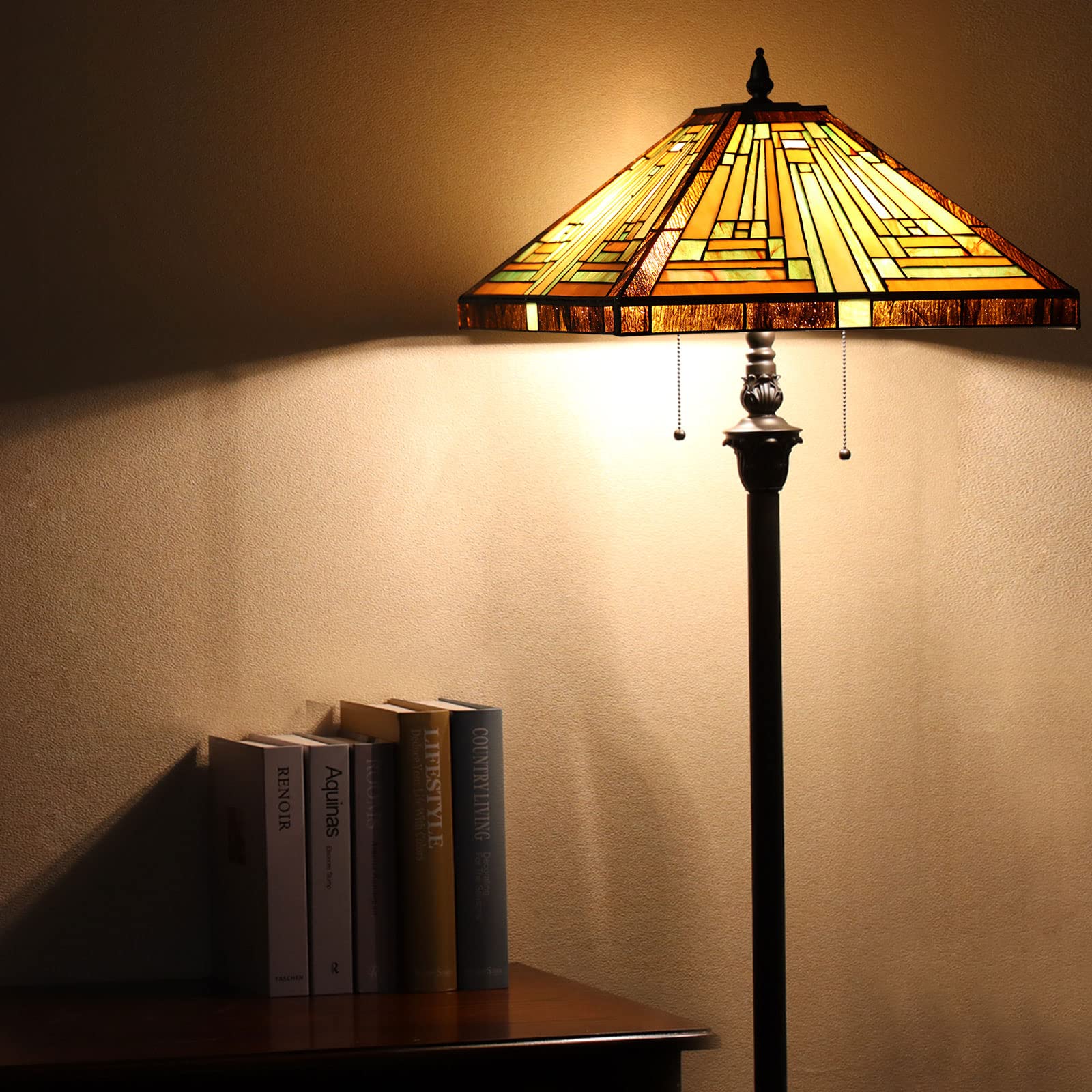 Capulina Tiffany Lamp handmade glass close-up reveals craft detail