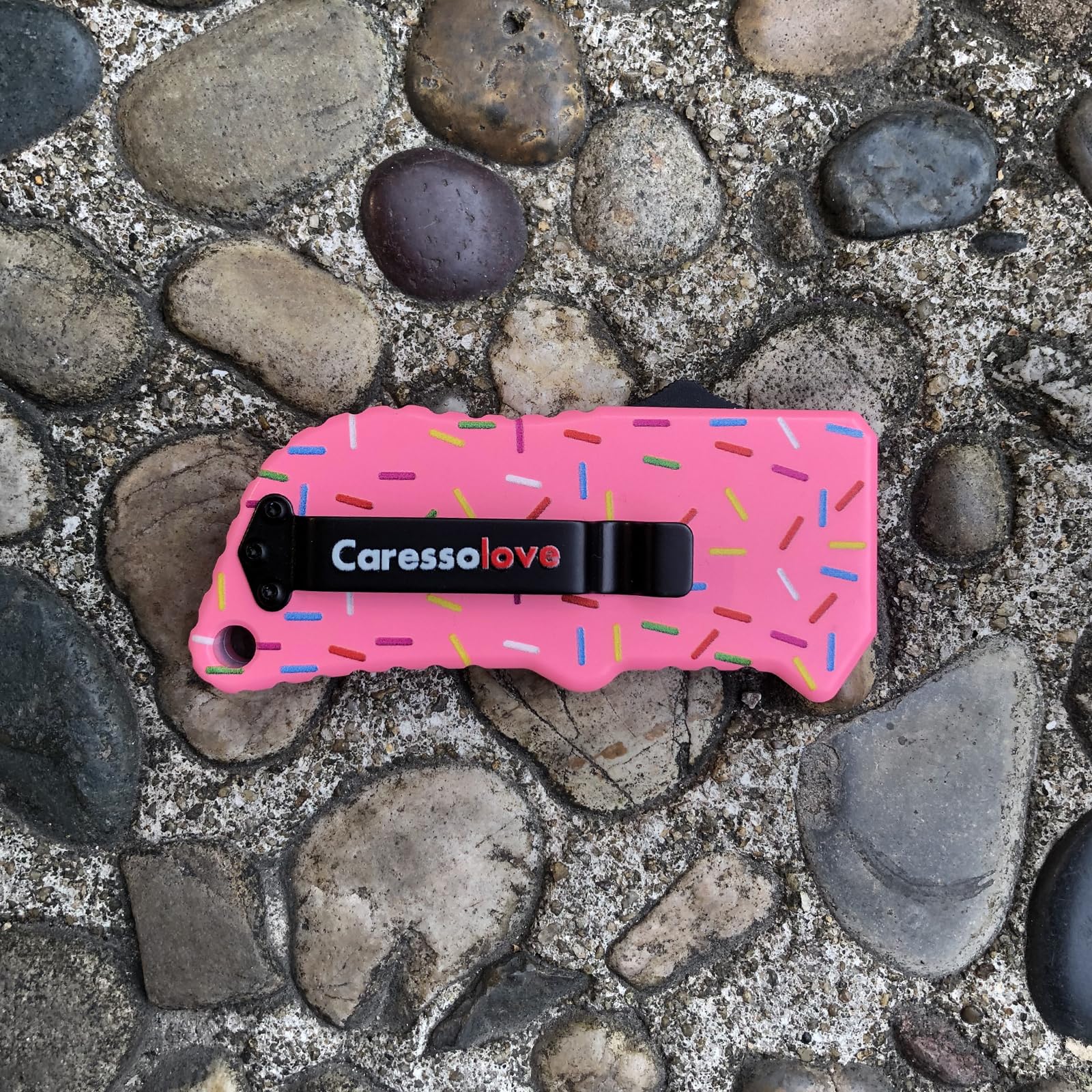 Caressolove heavy-duty box cutter for cardboard, packaging, carpet, and drywall prep.
