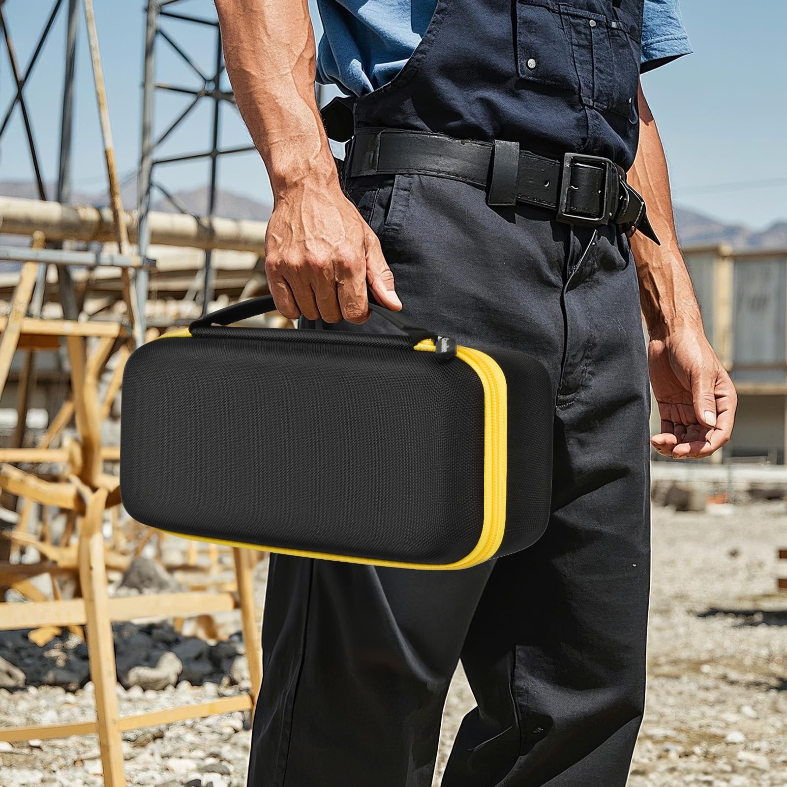 Casmilee case for on-site use with finder and accessories.