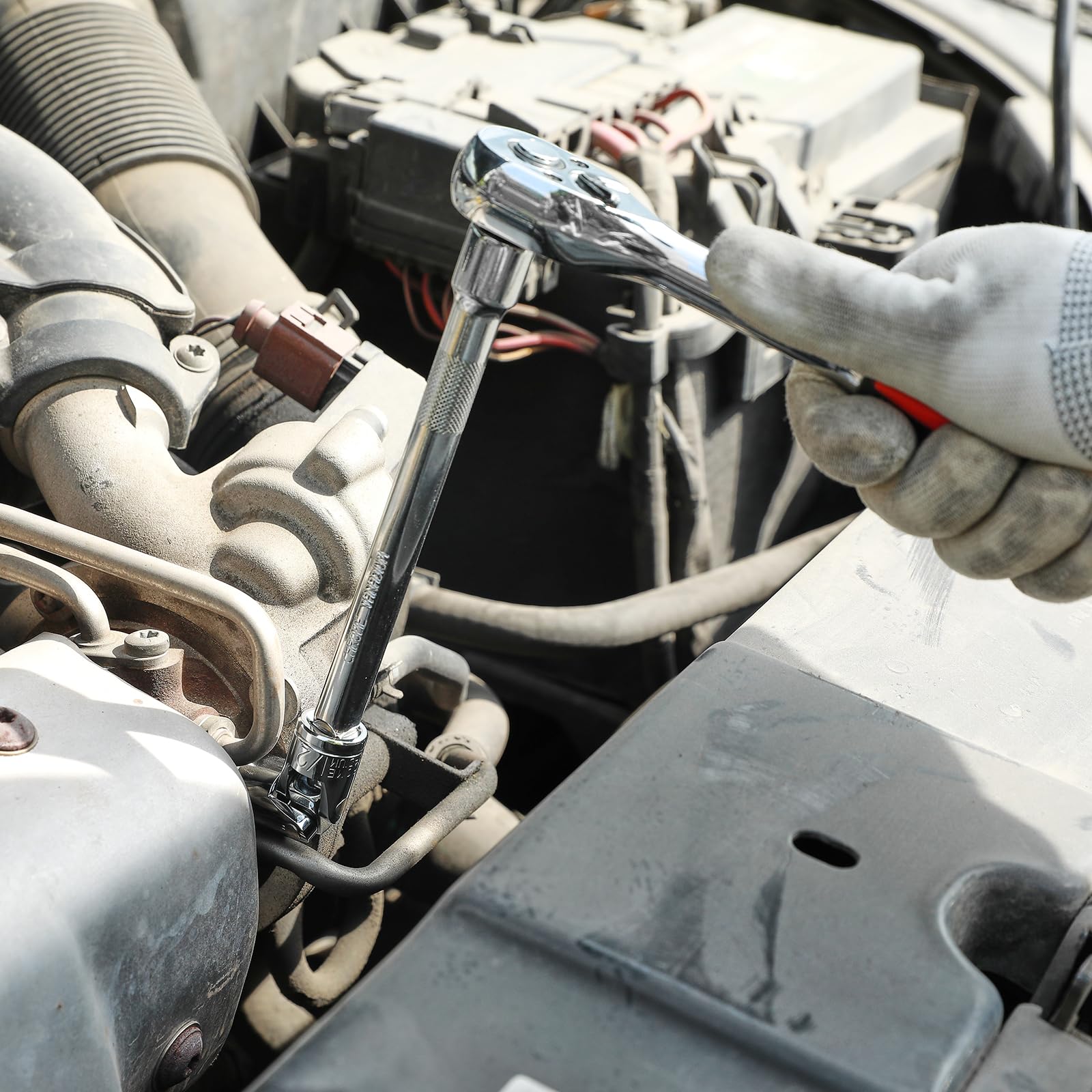 CASOMAN heavy-duty CR-V steel construction ensures durability.