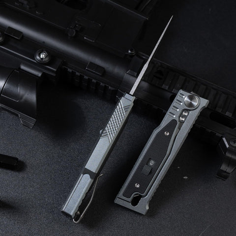 cckk Aluminium inlay with G10 handle for premium feel.