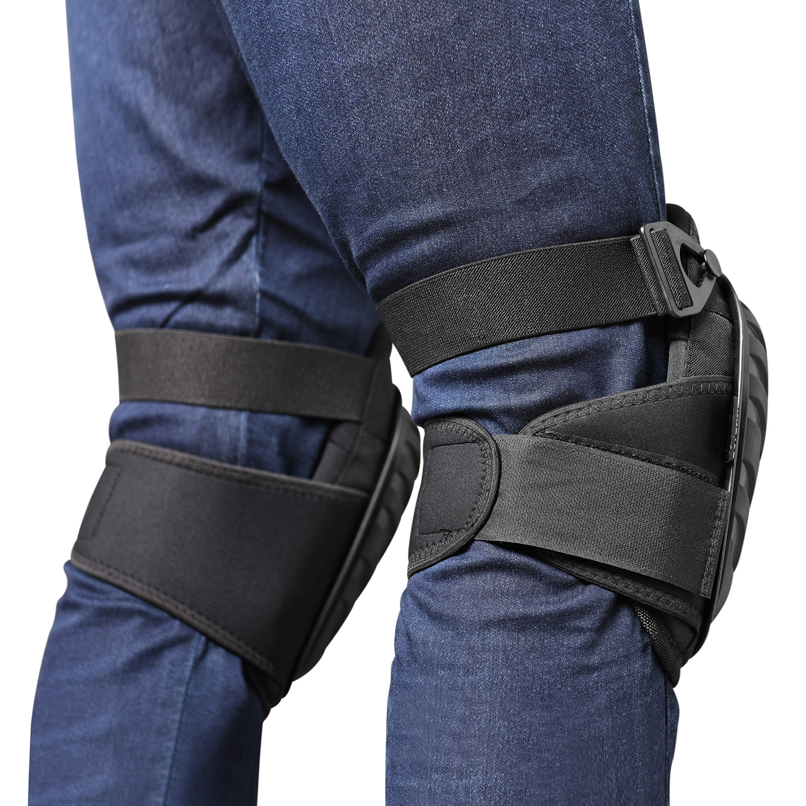 CE' CERDR knee pads use foam-infused EVA for cool, comfortable wear
