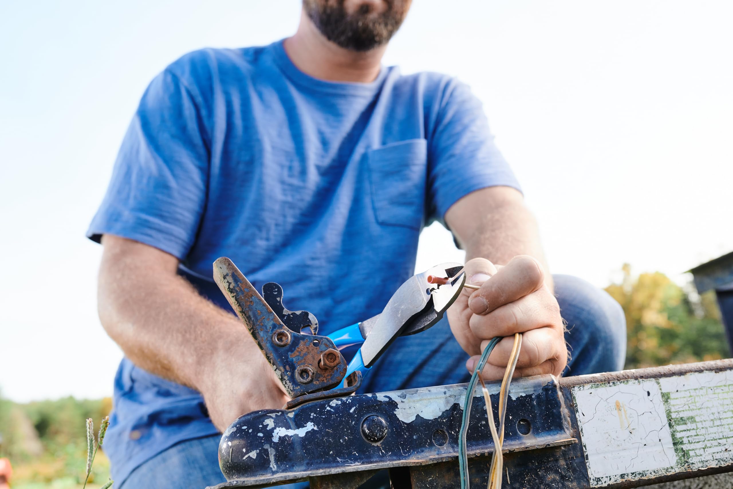 Channellock 909 handles insulated and non-insulated 10-22 AWG terminals.