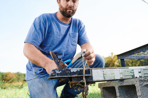 Channellock 909 laser heat-treated cutting edges stay sharp longer.