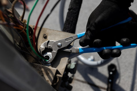 Channellock GLS-3 blue grips improve comfort and control