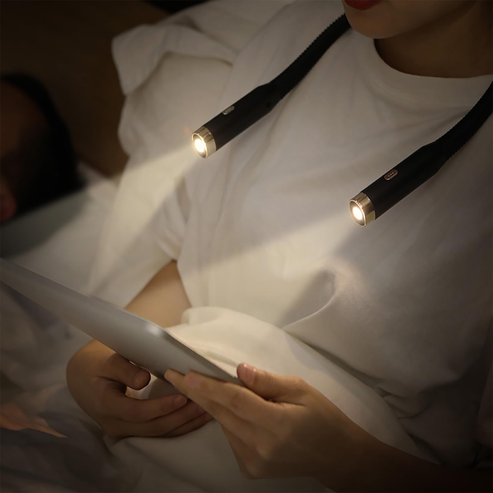 Choudao Tech LED neck reading light shows three color temperatures for cozy night reading.