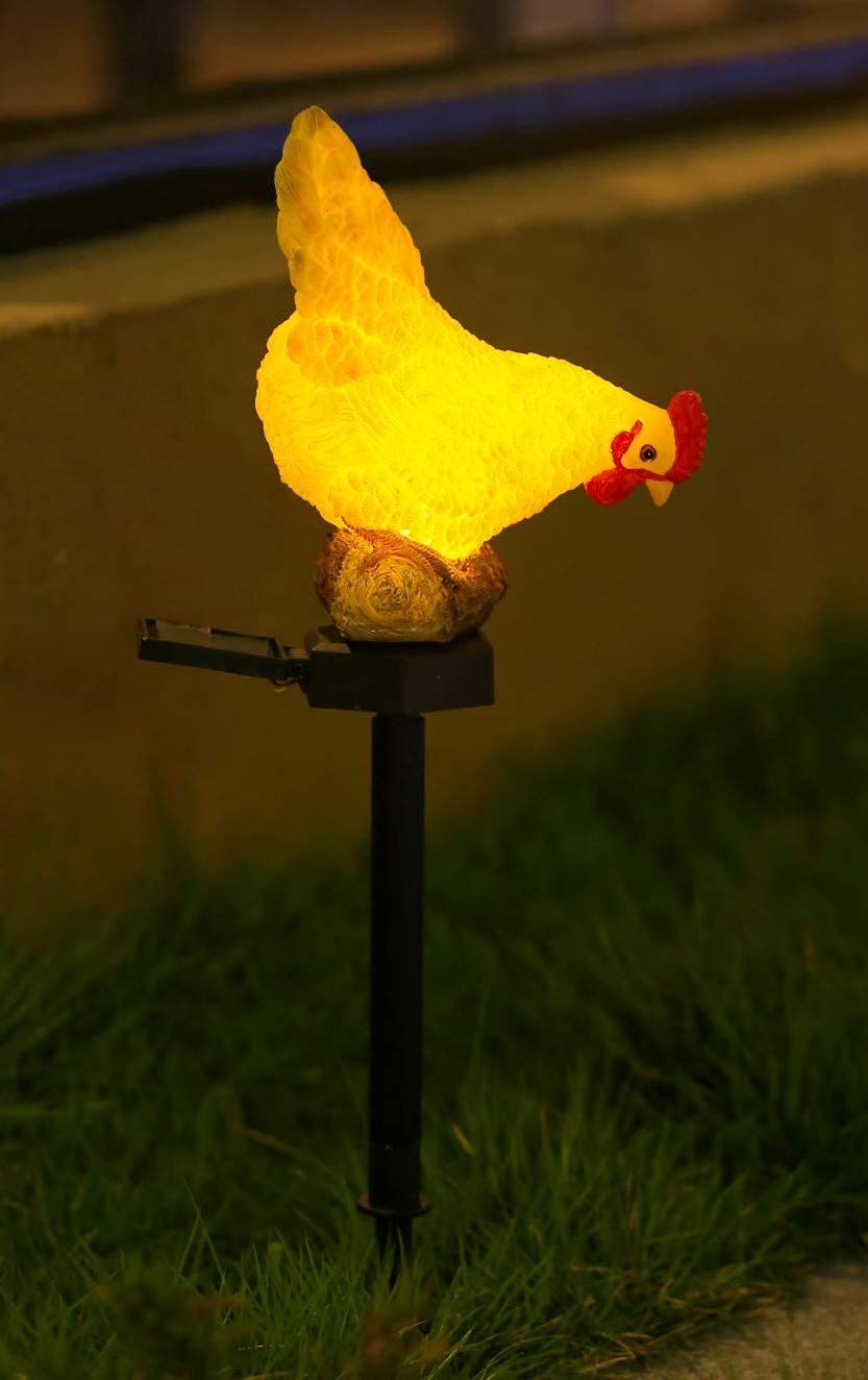 CHUANGFENG decorative chicken light creates welcoming nighttime scene