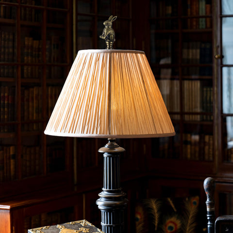 Chunful retro lamp accessory in brass pairs with rustic or industrial decor.