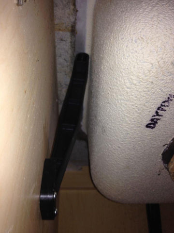 Cinclips wedge bracket attaches to sink lip for secure mounting