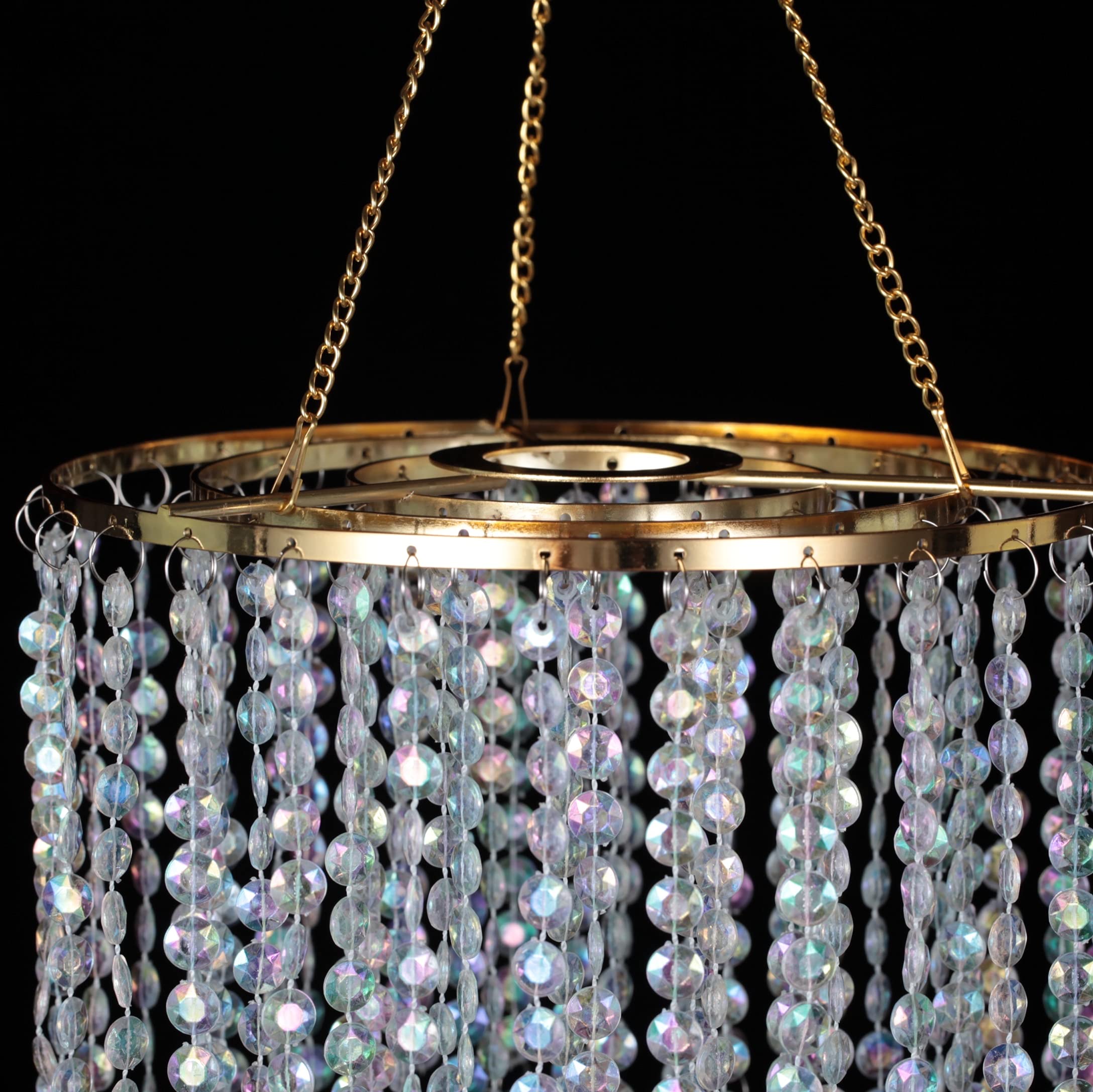 Cioceen beads reflect light for sparkling effects