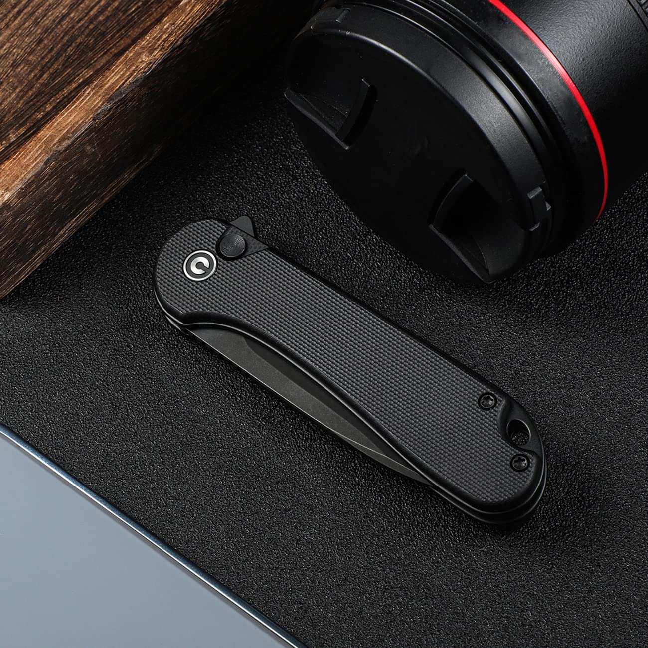 CIVIVI Elementum II deep carry clip in use for right-handed carry