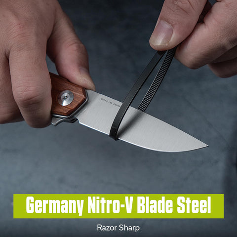 CIVIVI Navo knife deep-carry clip enables discreet, secure everyday carry.
