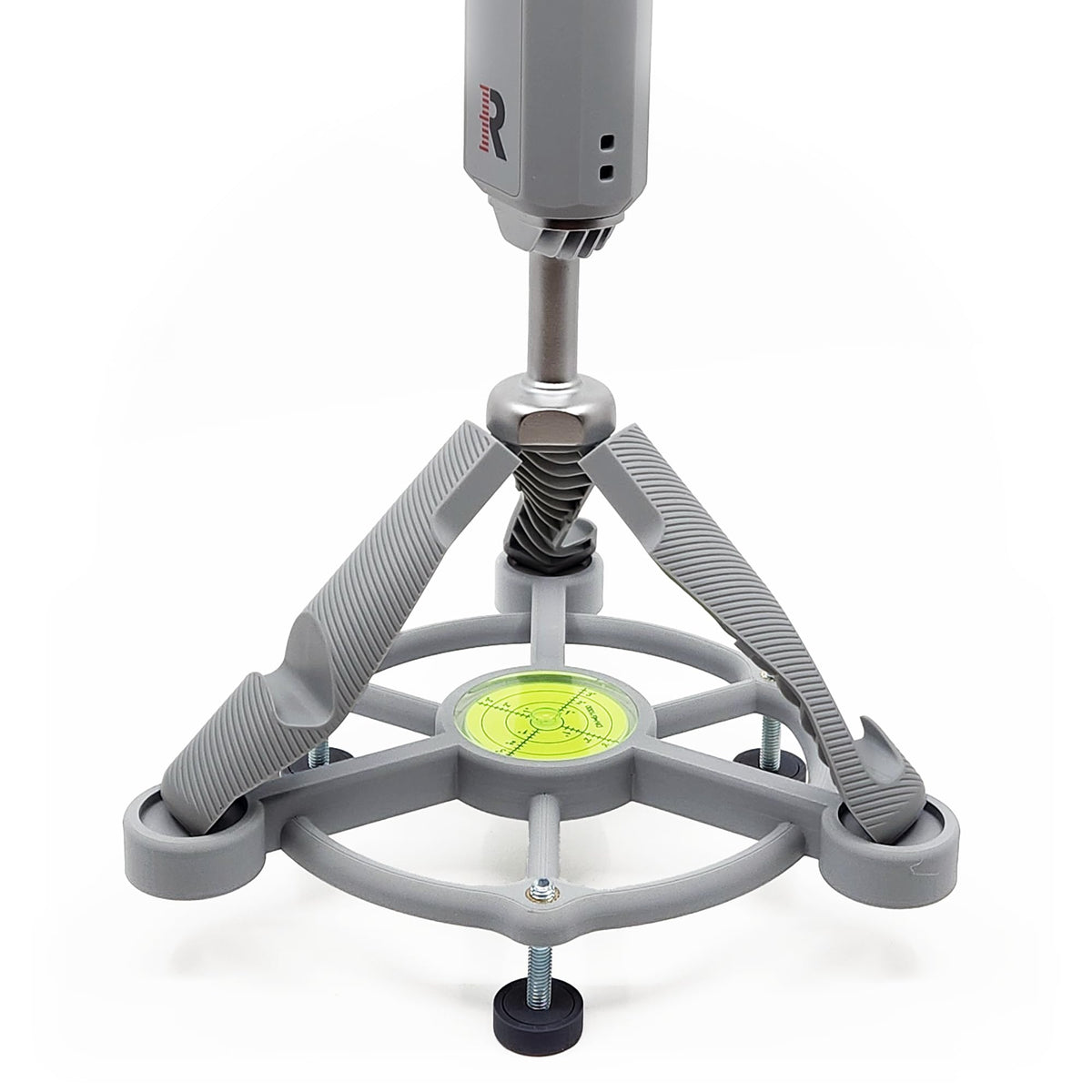 Claire's Prints MLM2Pro stand with an oversized bubble level for precise alignment.