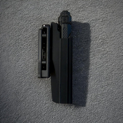 Clip & Carry EDC29 holster USA-made construction emphasizes quality.