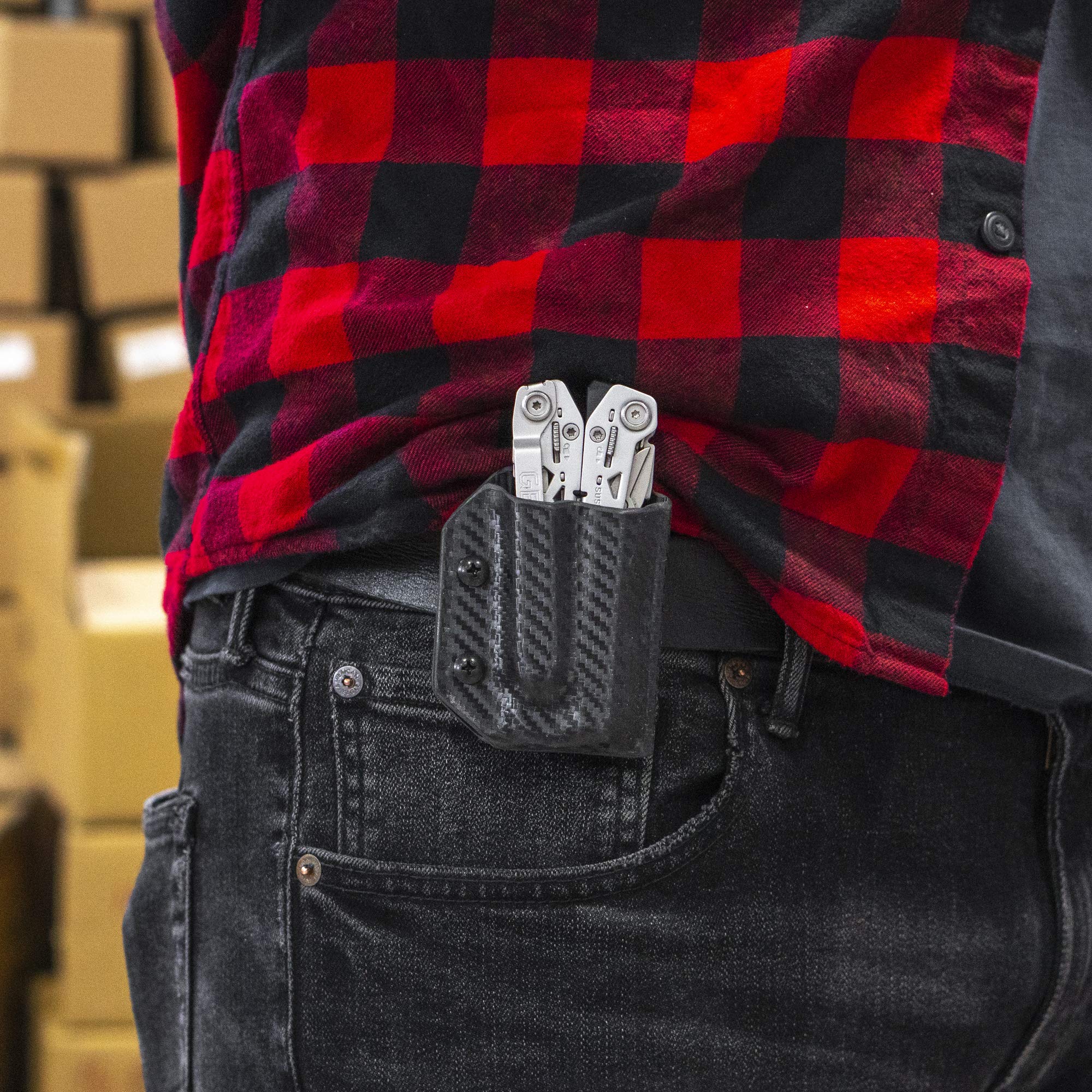 Clip & Carry Kydex sheath enables quick one-handed access for the Suspension NXT.