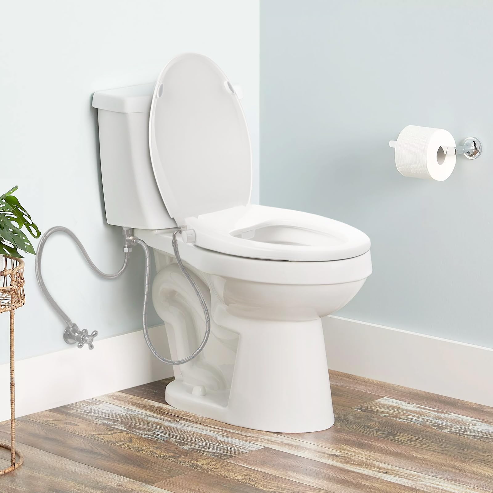 Clirass slow-close lid reduces bathroom noise and wear.