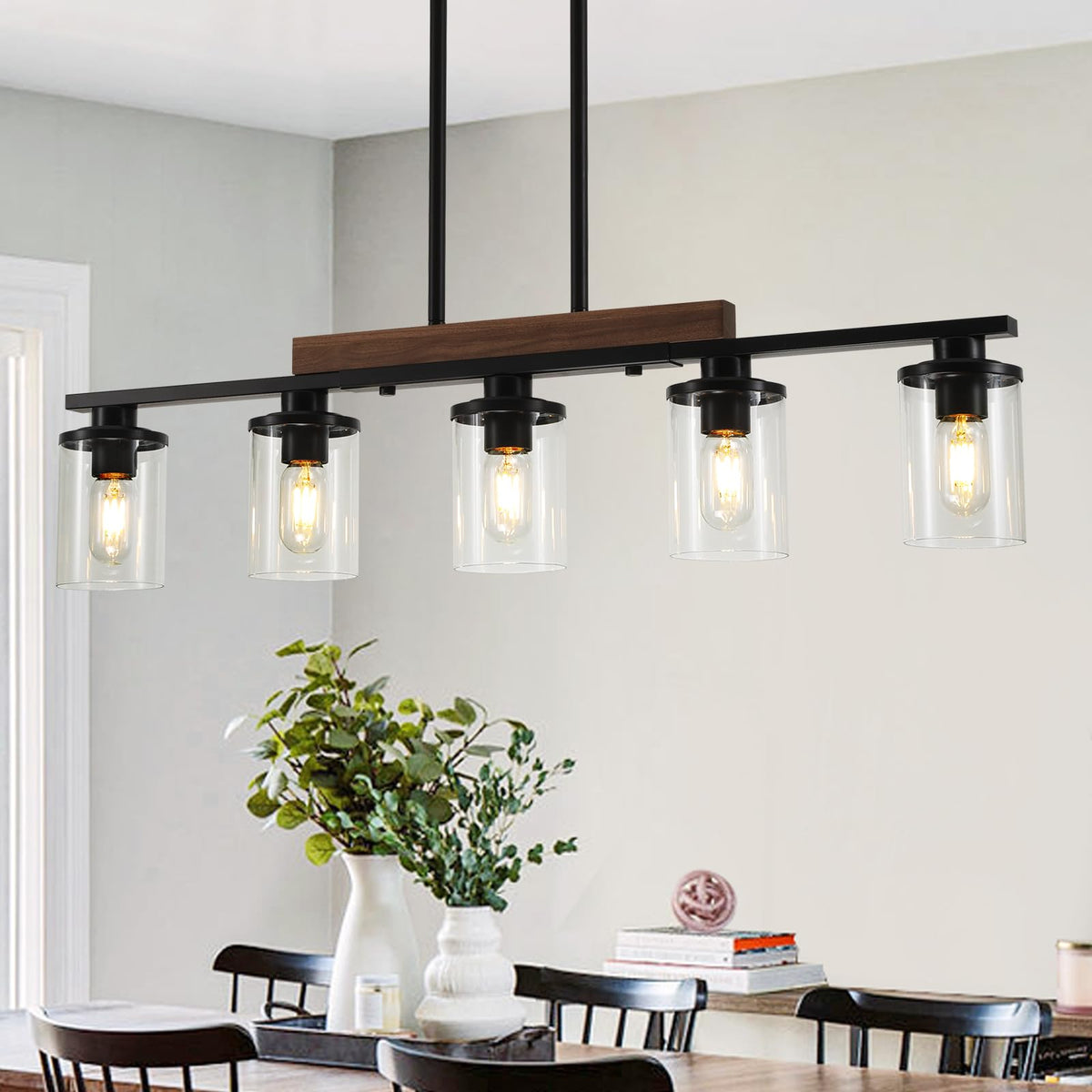 CmnVmn 36.2-inch chandelier over table for warm dining ambiance
