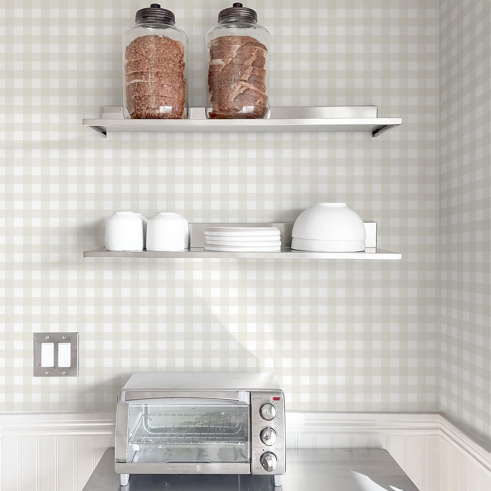 Cohoo Home plaid wallpaper's waterproof surface allows effortless cleaning on surfaces.
