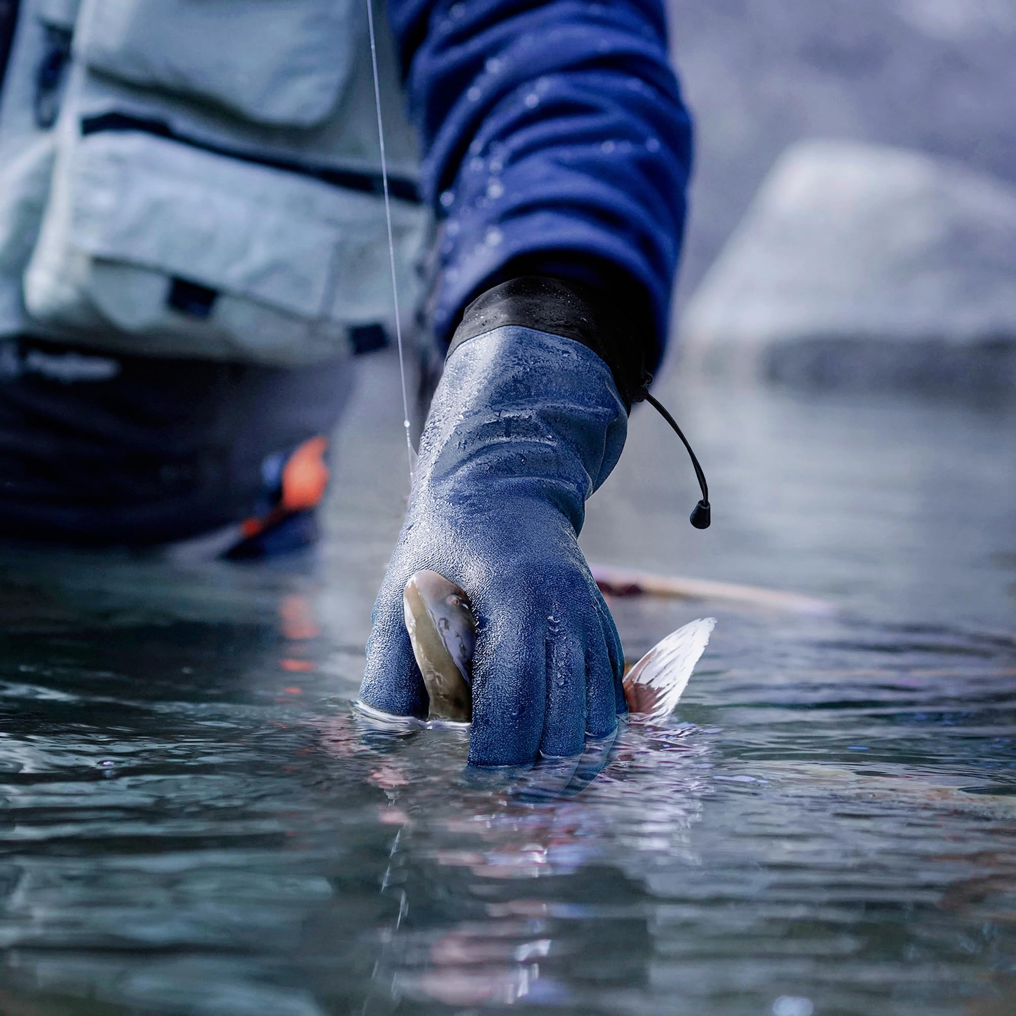 COOLJOB anti-slip PVC coating improves grip on tools